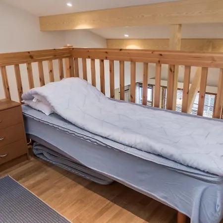 Karhunvartijan Linna B14 By Interhome * ルカ